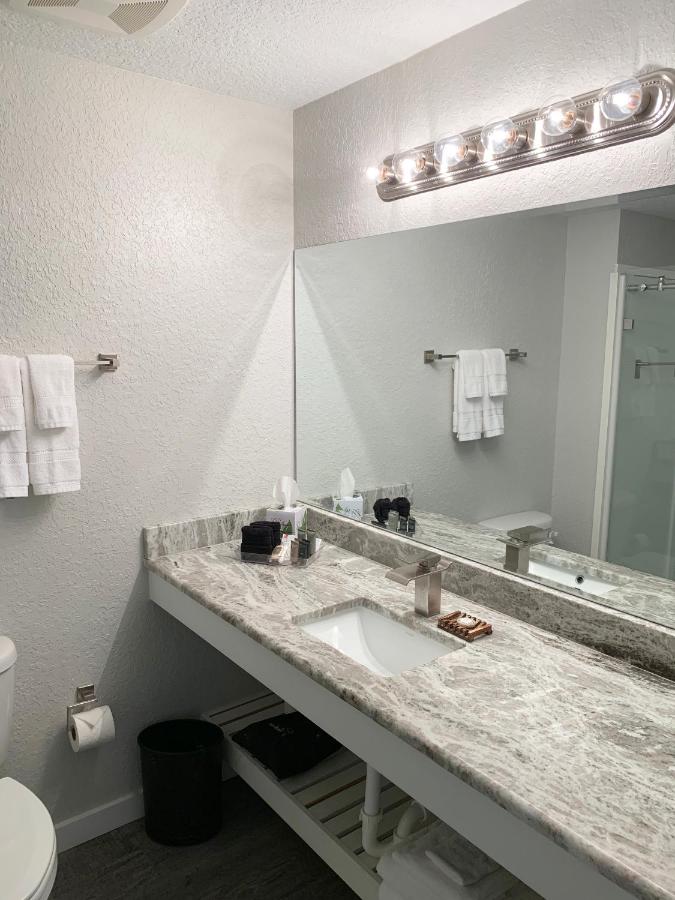 Executive Suite at Artisan Downtown