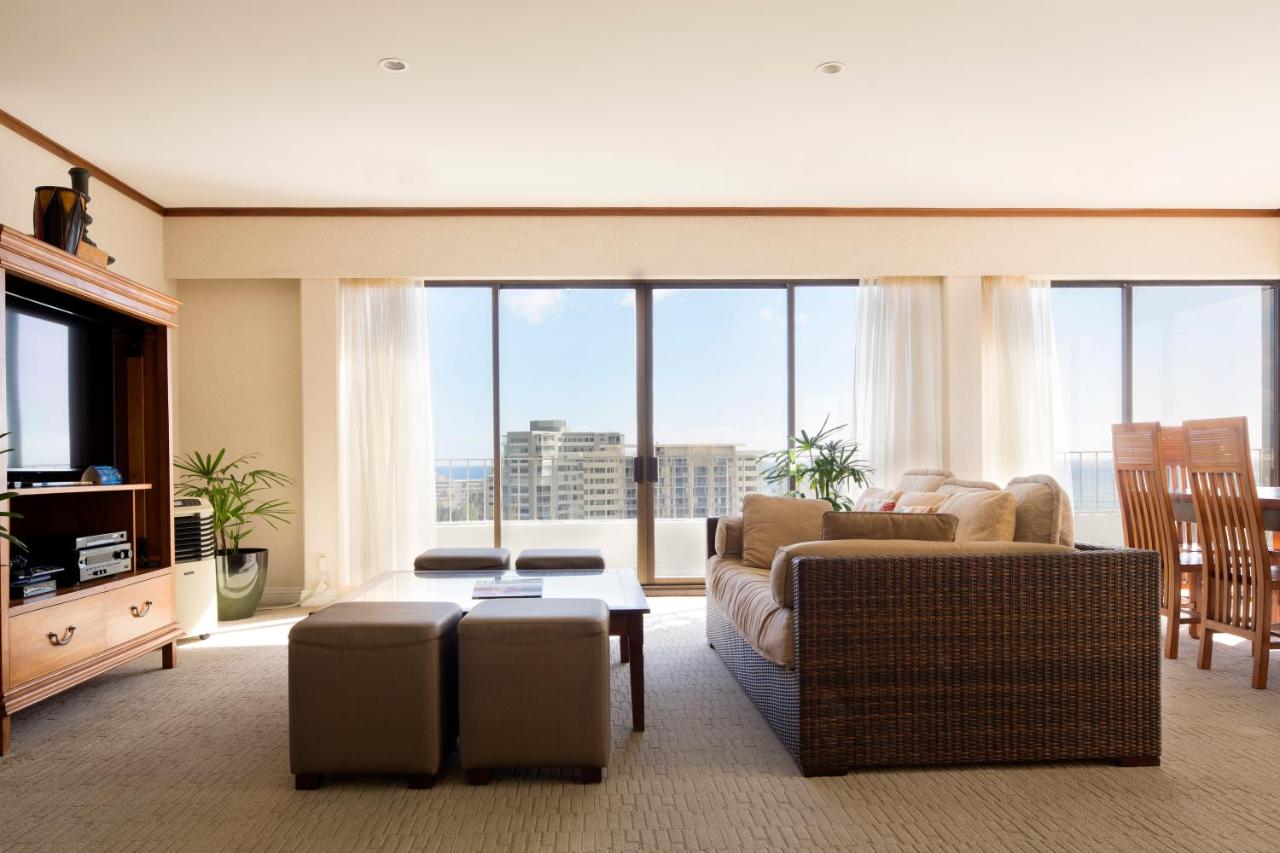 2 Bedroom Penthouse Ocean View at Lotus Honolulu at Diamond Head