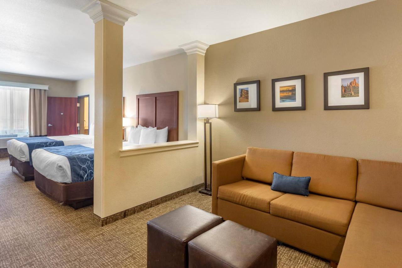 Queen Suite with Two Queen Beds and Sofa Bed - Non-Smoking at Comfort Suites Near Denver Downtown
