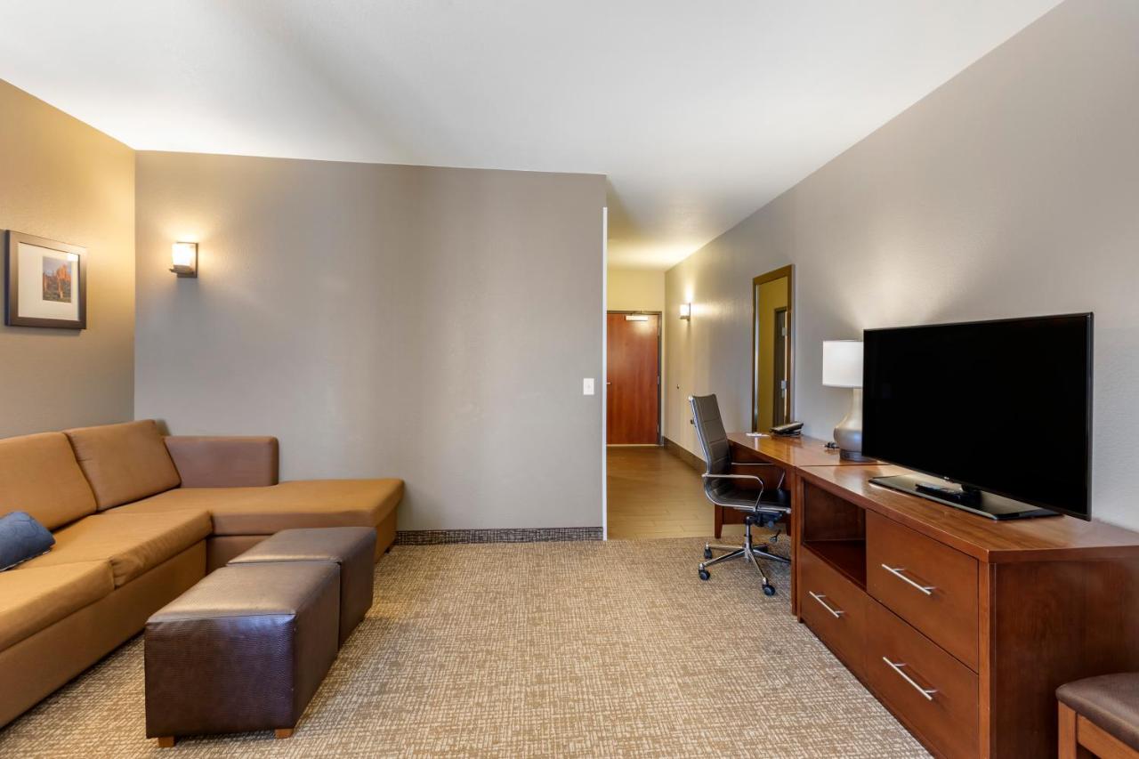 Queen Suite with Two Queen Beds and Sofa Bed - Non-Smoking at Comfort Suites Near Denver Downtown