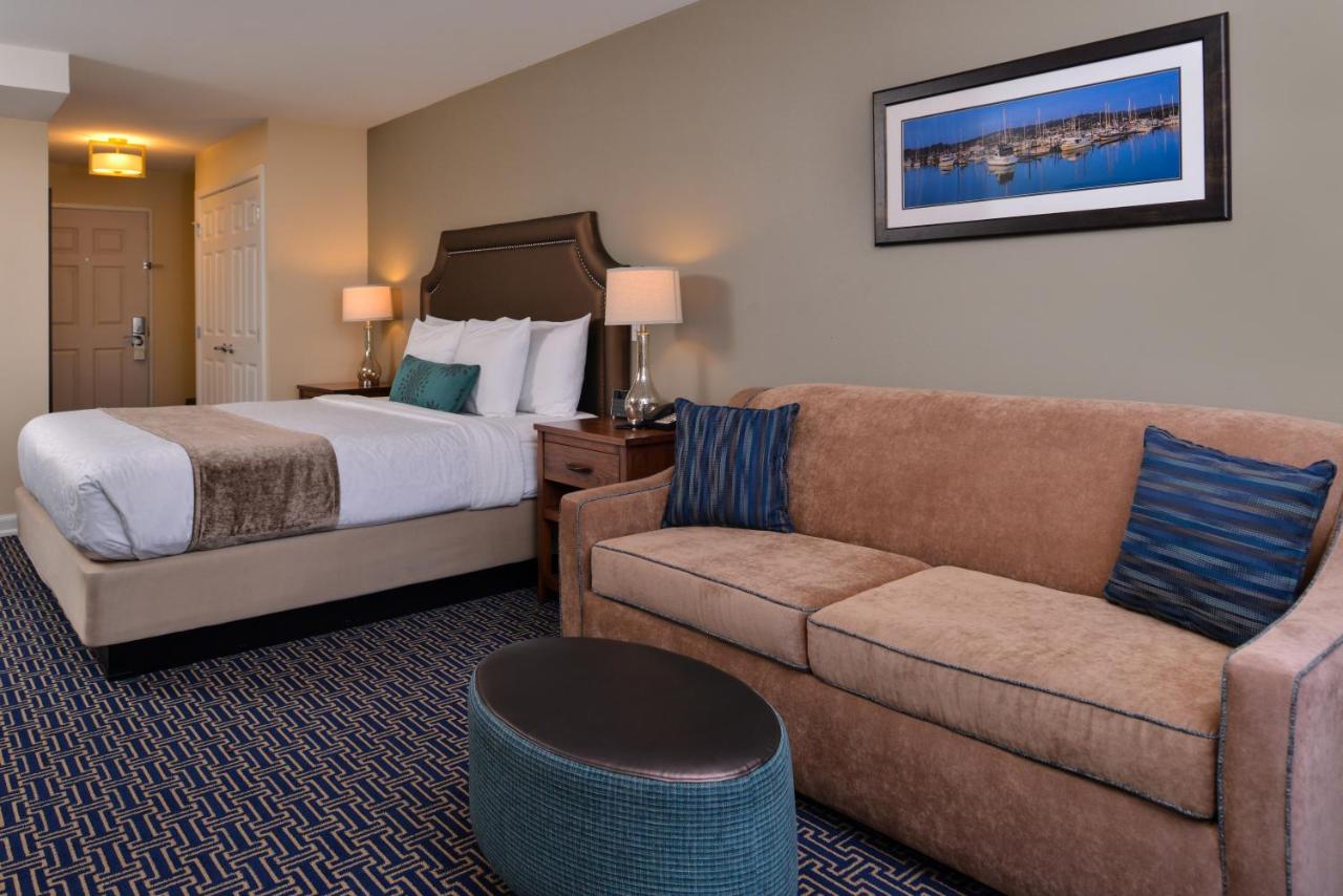King Suite: City View at Inn at Nye Beach