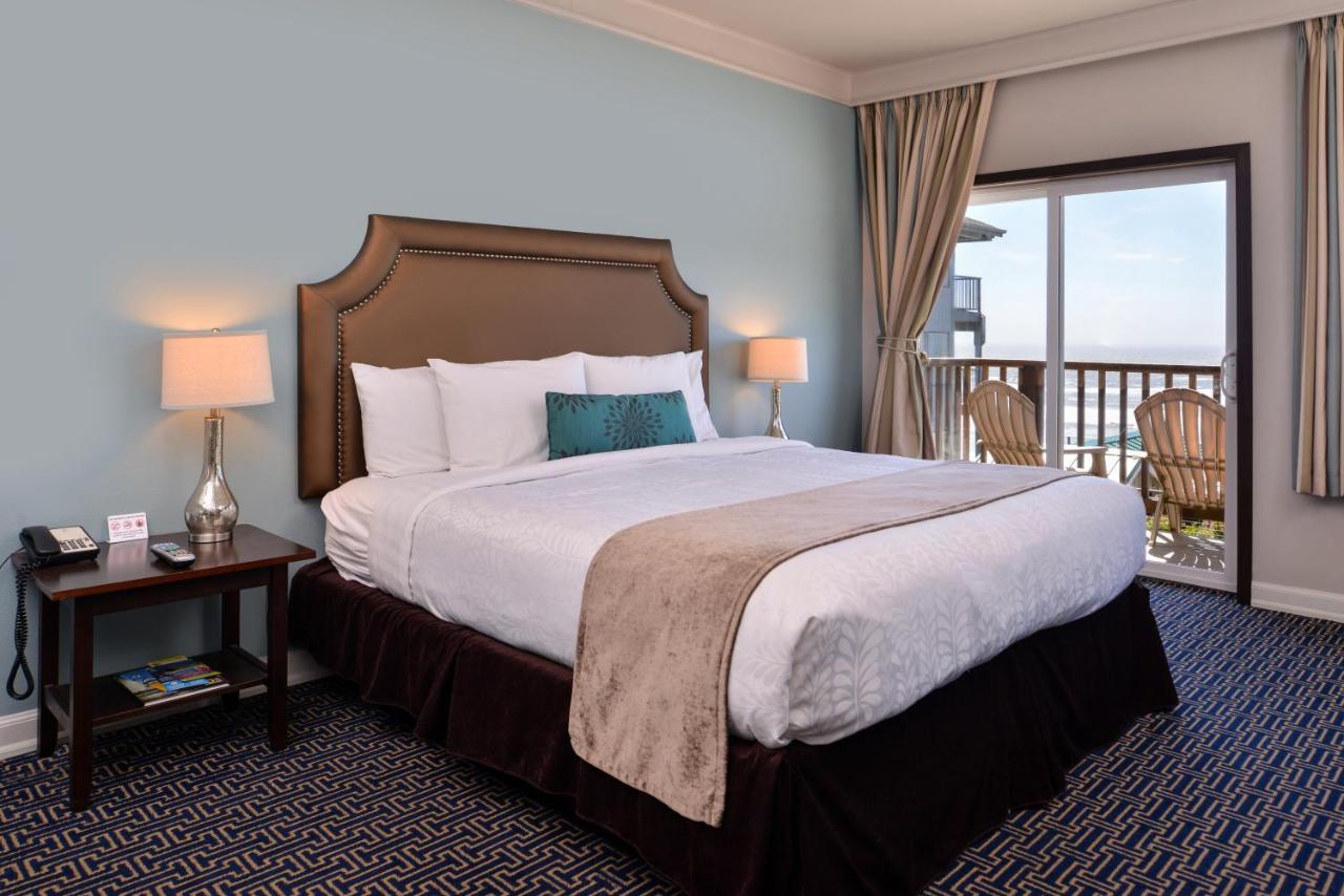 One-Bedroom Suite: Ocean View at Inn at Nye Beach