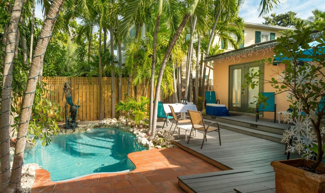 Deluxe Apartment at Suite Dreams Inn by the beach
