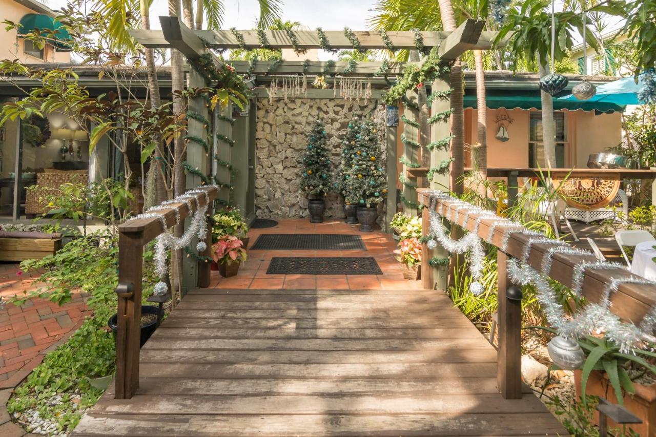 | Suite Dreams Inn by the beach