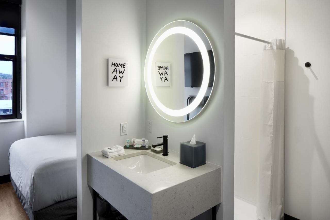 Micro Queen Room - Non-Smoking at TRYP by Wyndham Pittsburgh/Lawrenceville