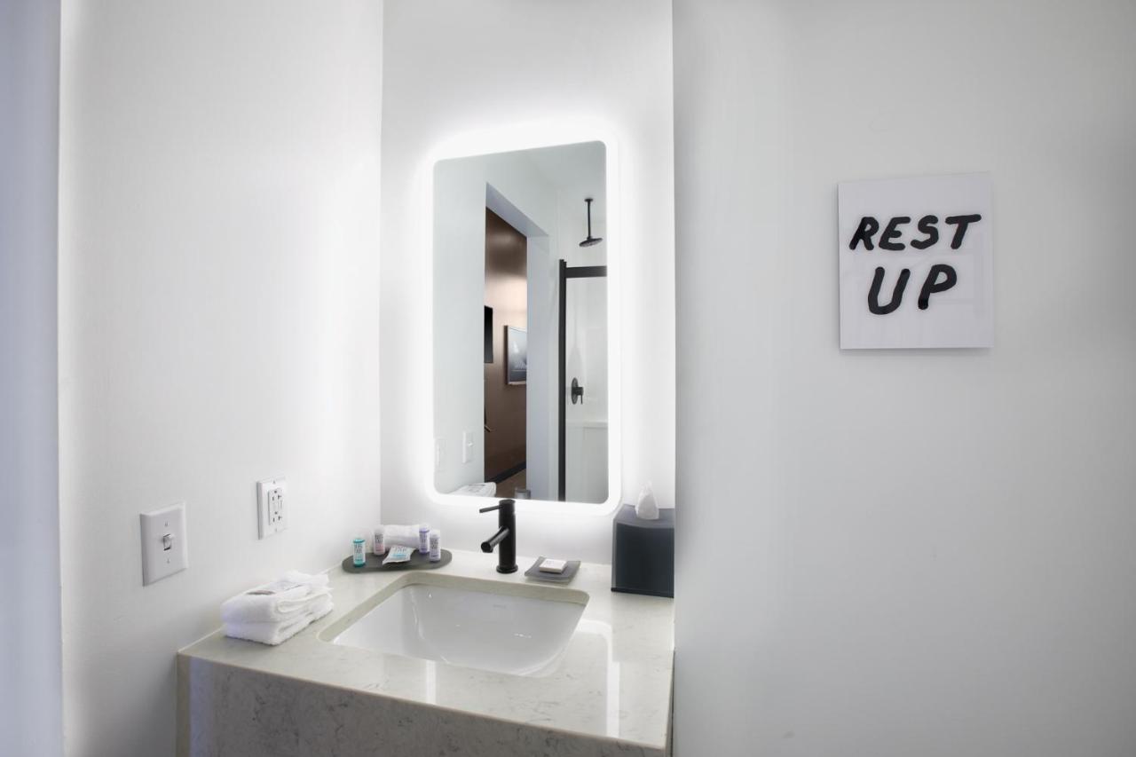 1 King Bed, Micro Room, Non-Smoking at TRYP by Wyndham Pittsburgh/Lawrenceville