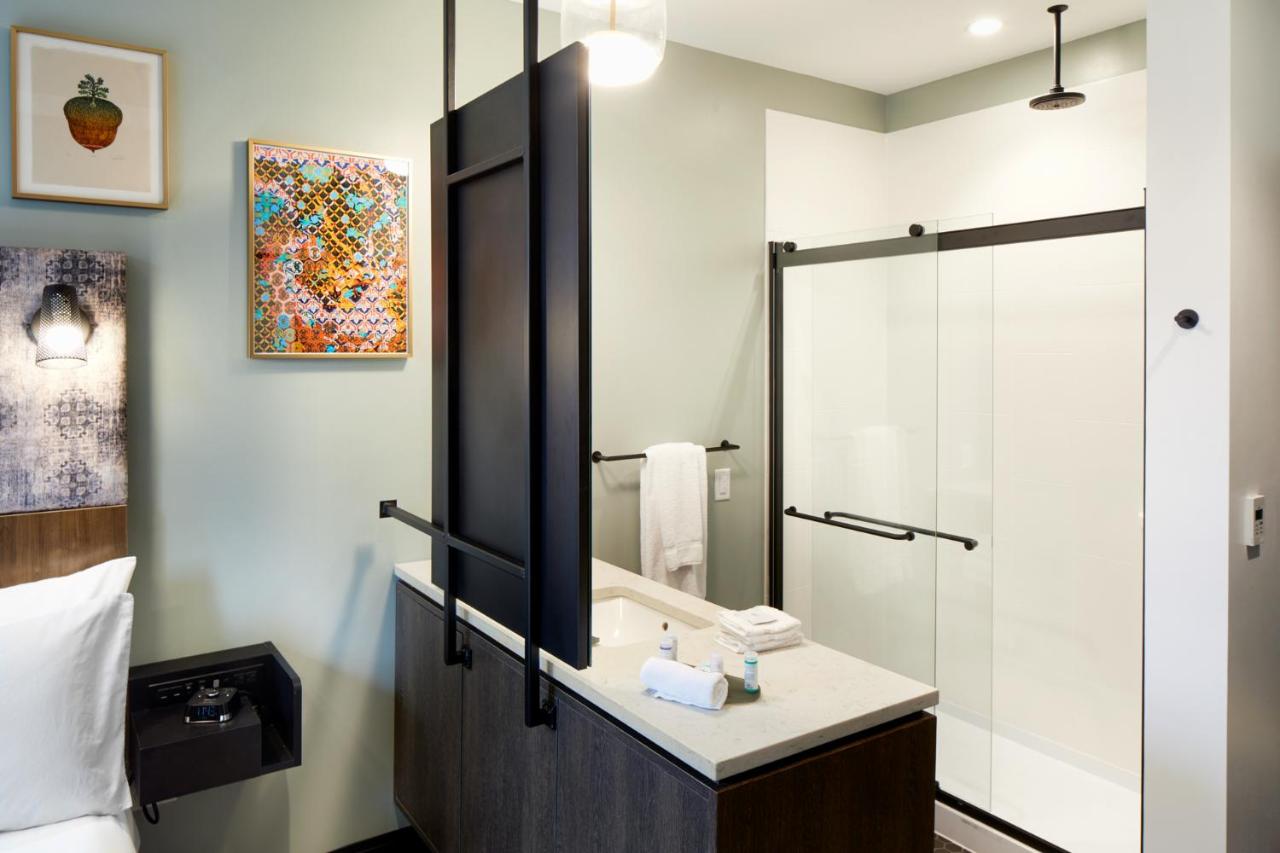 Deluxe King Room - Non-Smoking at TRYP by Wyndham Pittsburgh/Lawrenceville