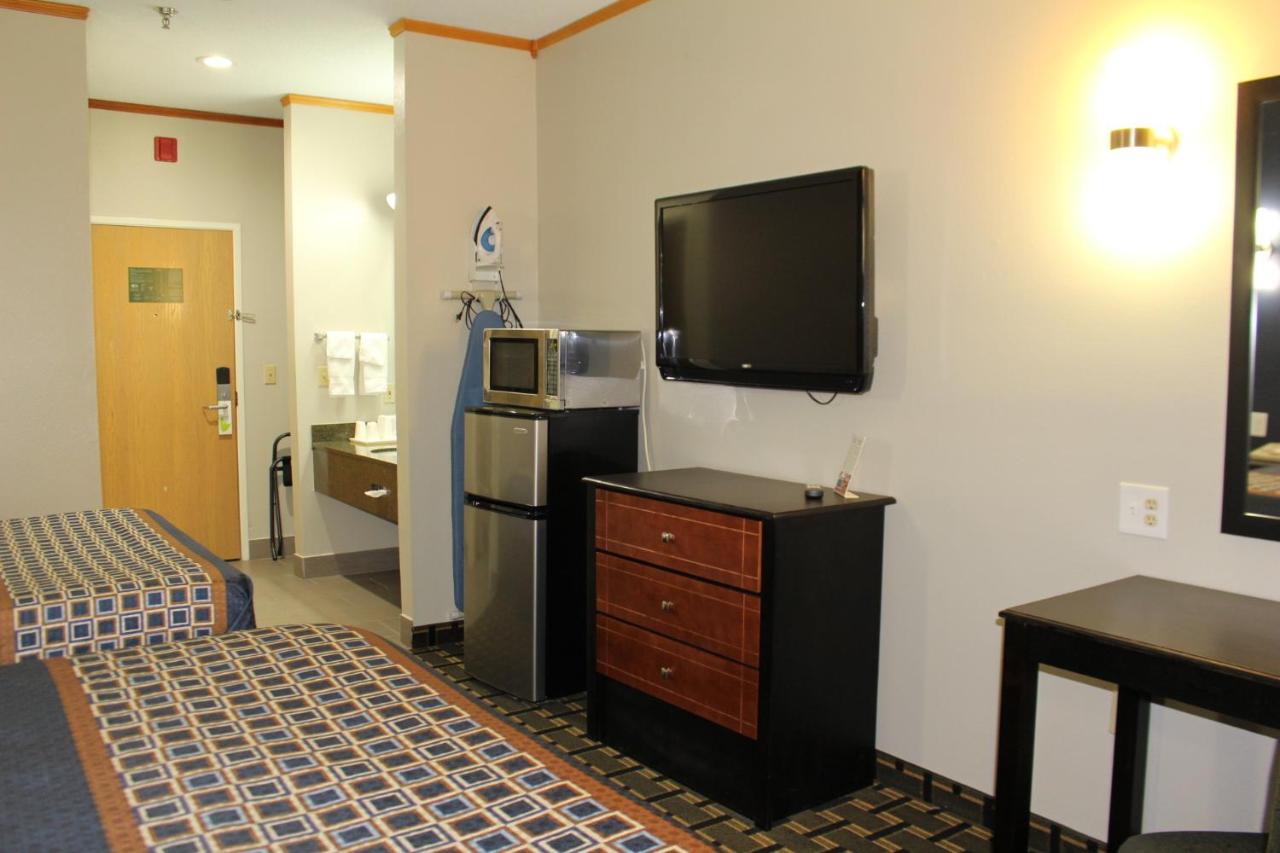 | Home Gate Inn & Suites