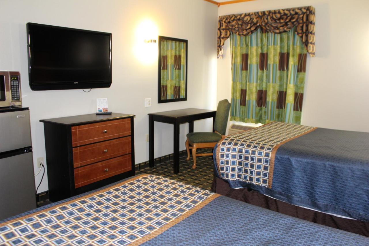 | Home Gate Inn & Suites