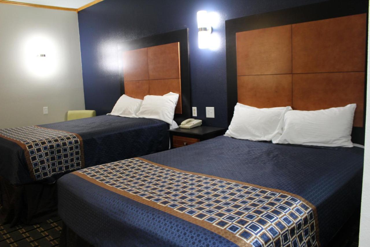 | Home Gate Inn & Suites