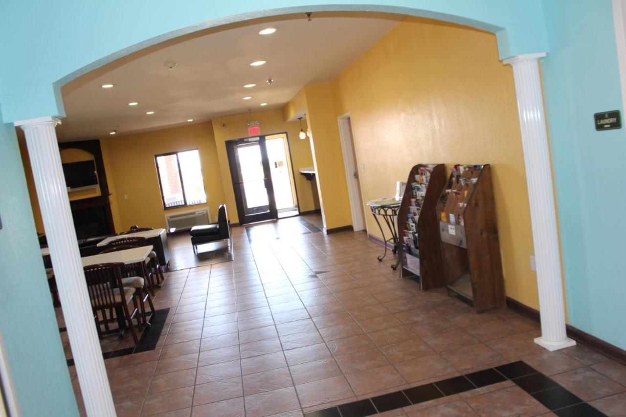 | Home Gate Inn & Suites