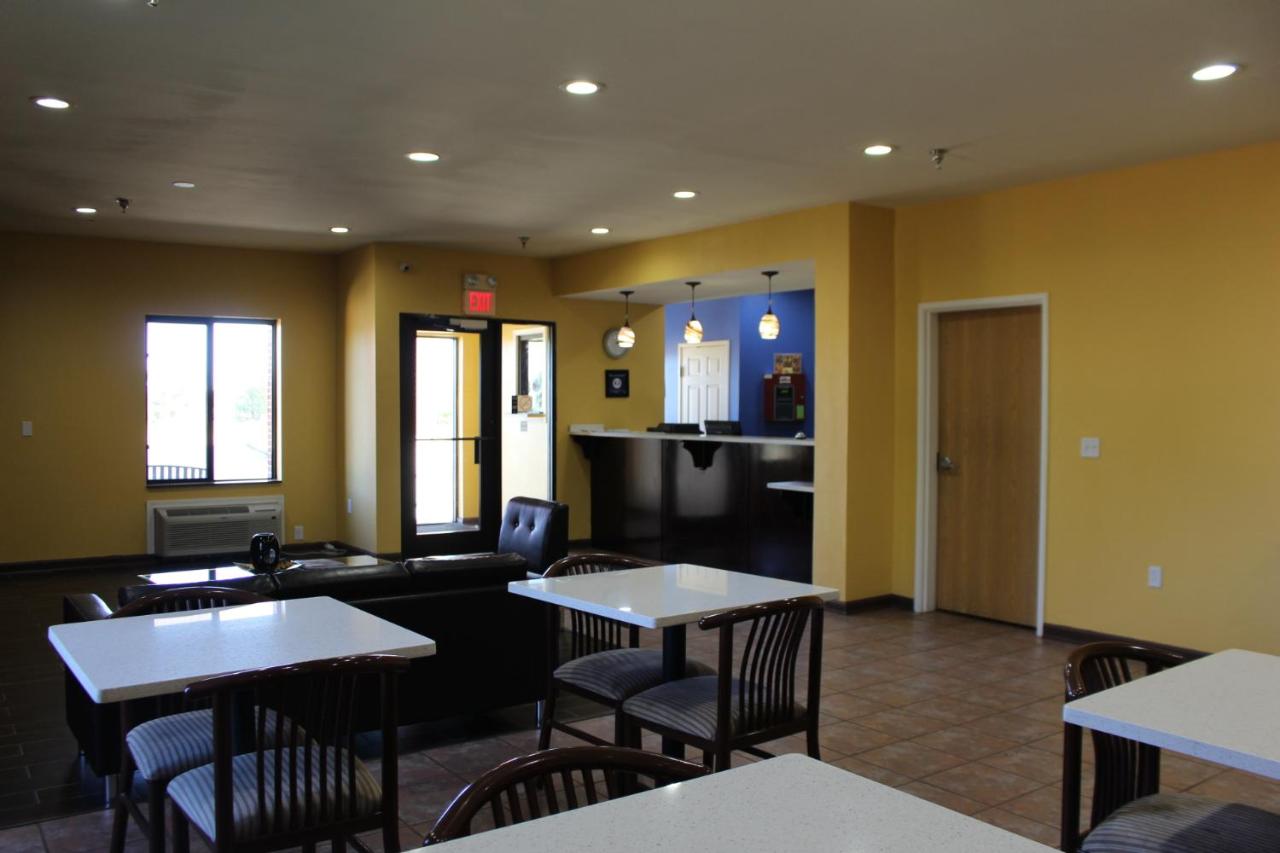 | Home Gate Inn & Suites