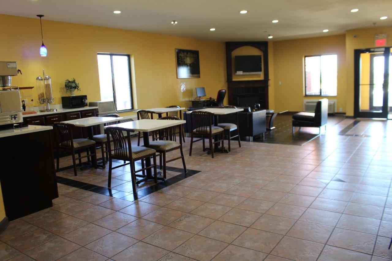 | Home Gate Inn & Suites