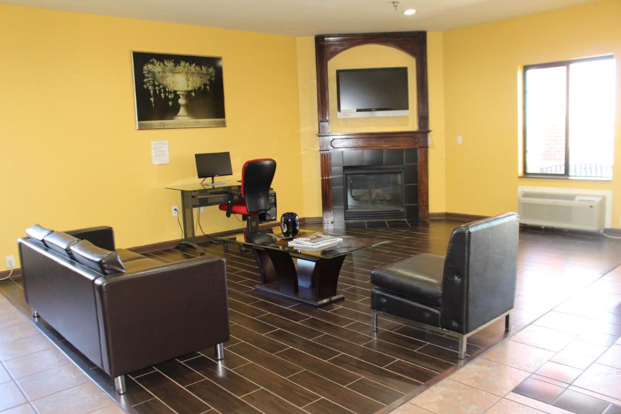 | Home Gate Inn & Suites