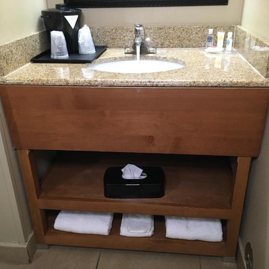 Standard King Room - Non-Smoking at Comfort Inn & Suites near Kino Sports Complex