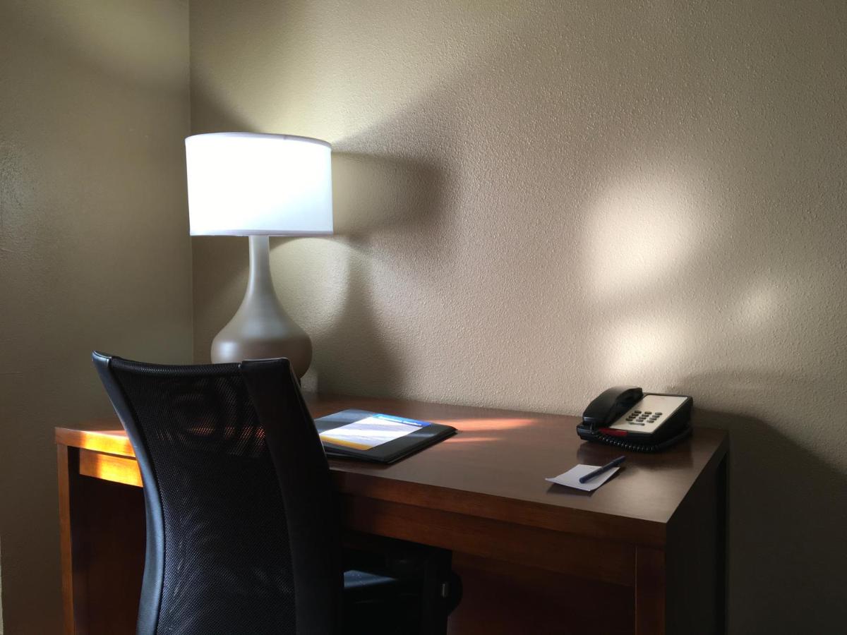 Standard King Room - Non-Smoking at Comfort Inn & Suites near Kino Sports Complex