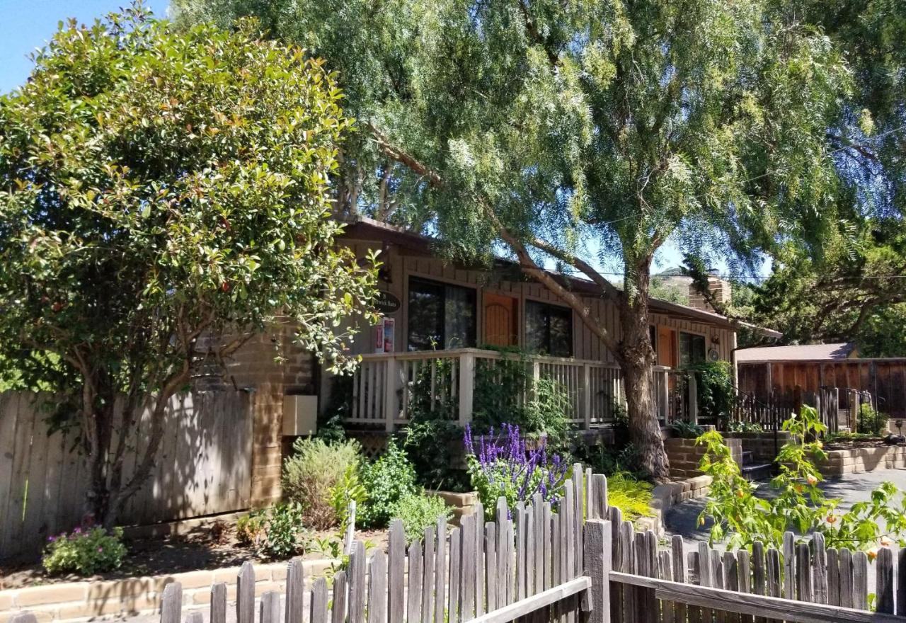| Carmel Valley Lodge