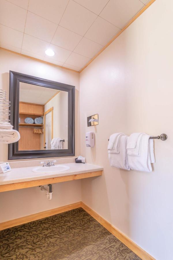  | Discovery Lodge