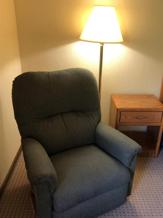 Queen Room - Disability Access/Non-Smoking at Days Inn by Wyndham Iron Mountain