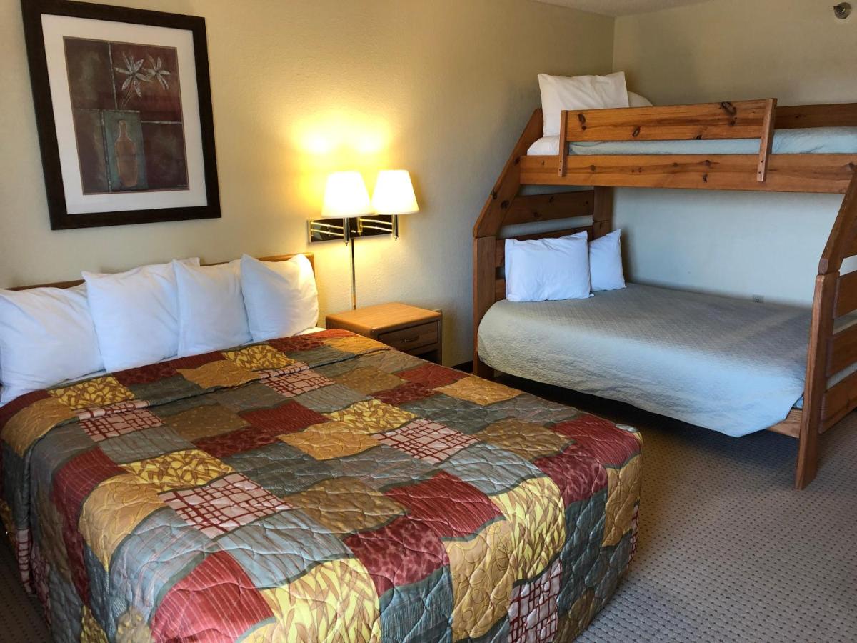 Triple Studio Suite - Non-Smoking at Days Inn by Wyndham Iron Mountain