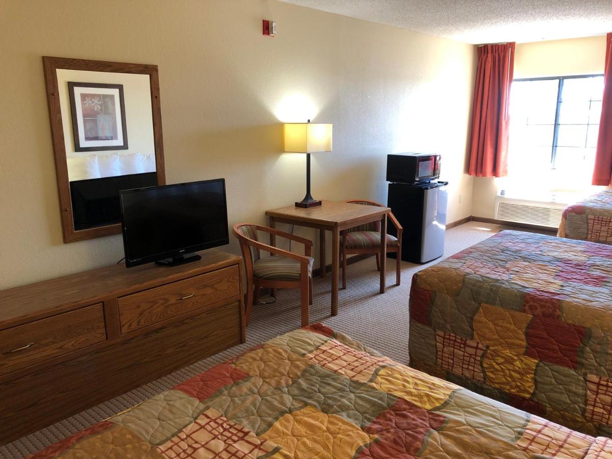 Studio Suite with One Double and Two Queen Beds - Non-Smoking at Days Inn by Wyndham Iron Mountain
