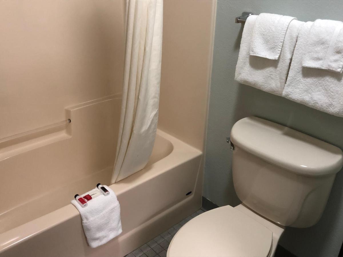 Deluxe King Room - Non-Smoking at Days Inn by Wyndham Iron Mountain
