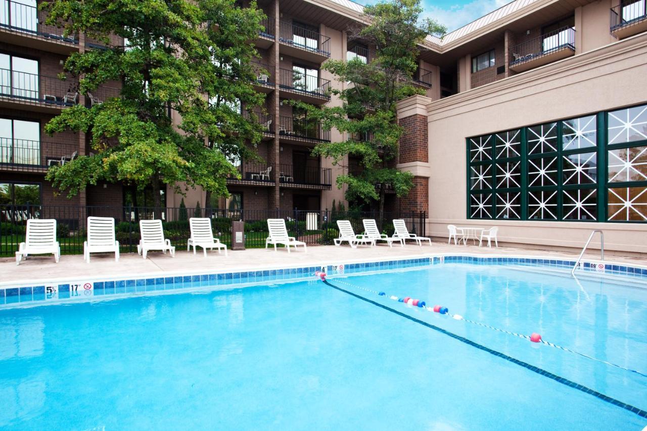 | Holiday Inn Express Rolling Meadows - Schaumburg Area, an IHG Hotel