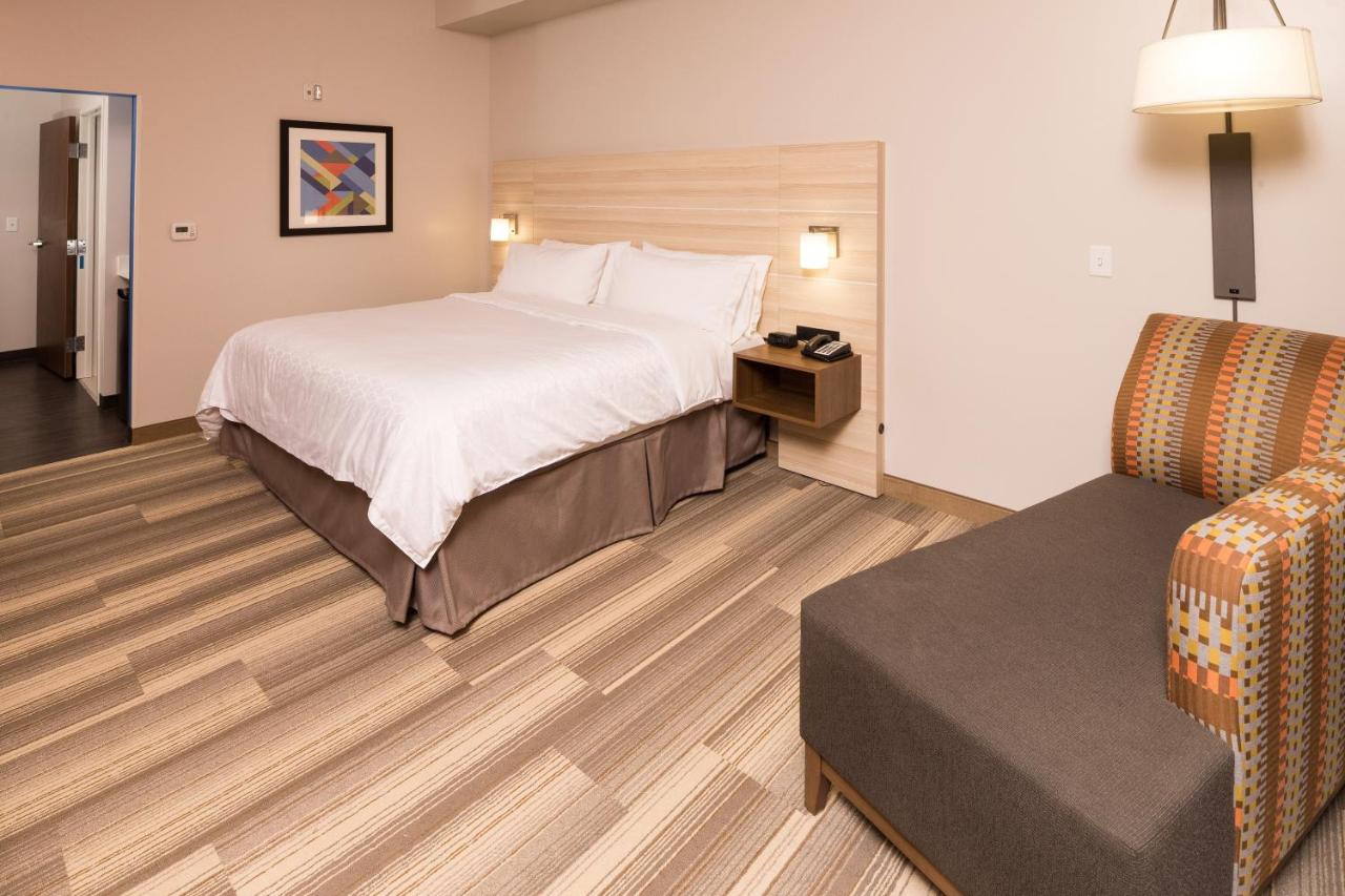 | Holiday Inn Express And Suites Auburn, an IHG Hotel