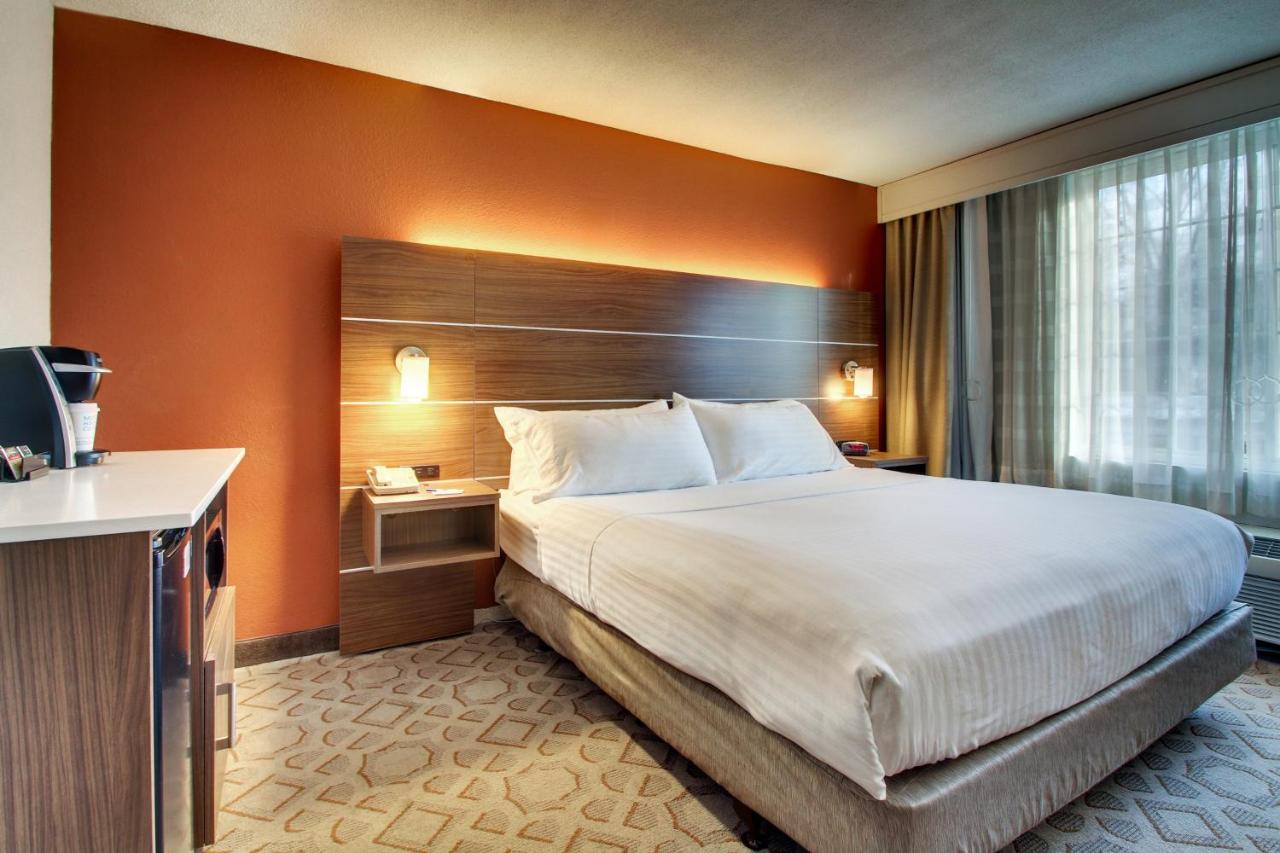 Double Room with One Double Bed - Non-Smoking at Holiday Inn Express Poughkeepsie by IHG