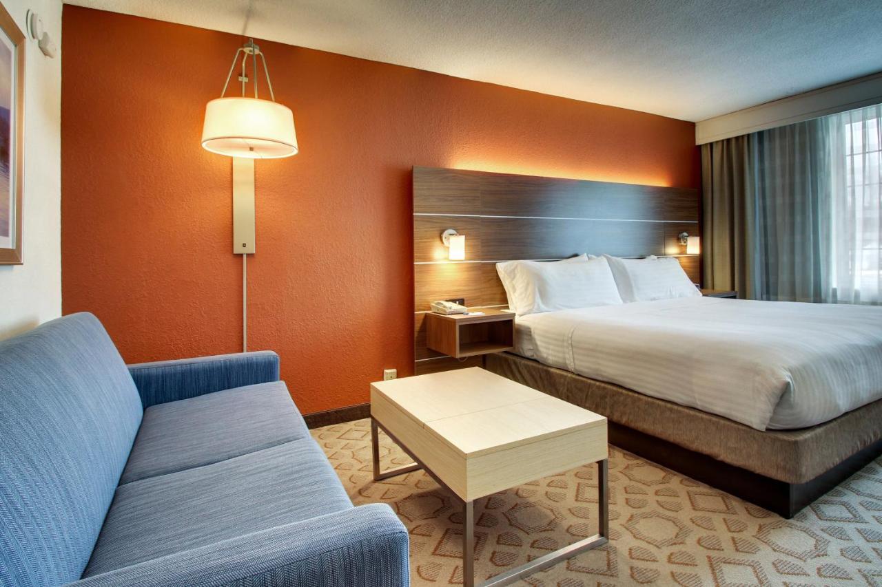 King Room with Sofa Bed at Holiday Inn Express Poughkeepsie by IHG