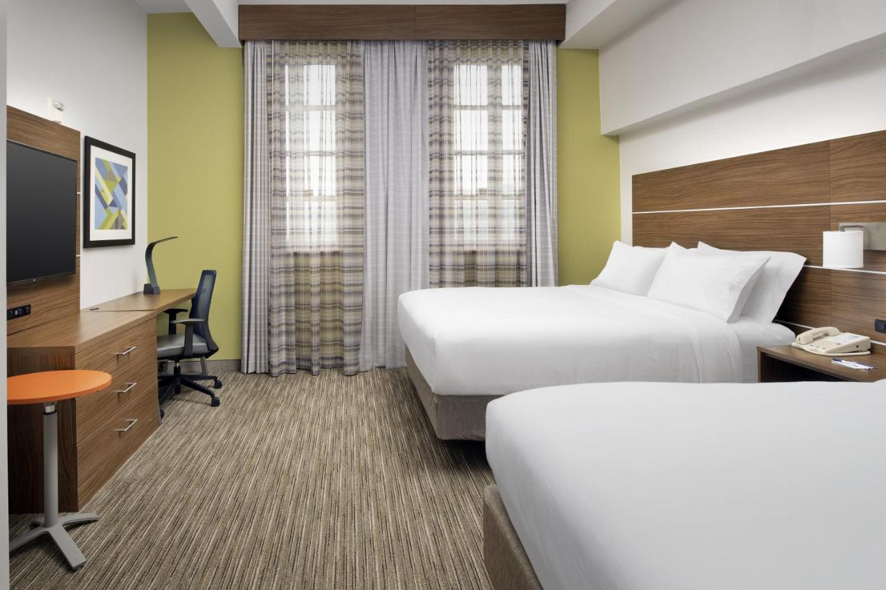 | Holiday Inn Express San Antonio North Riverwalk Area, an IHG Hotel