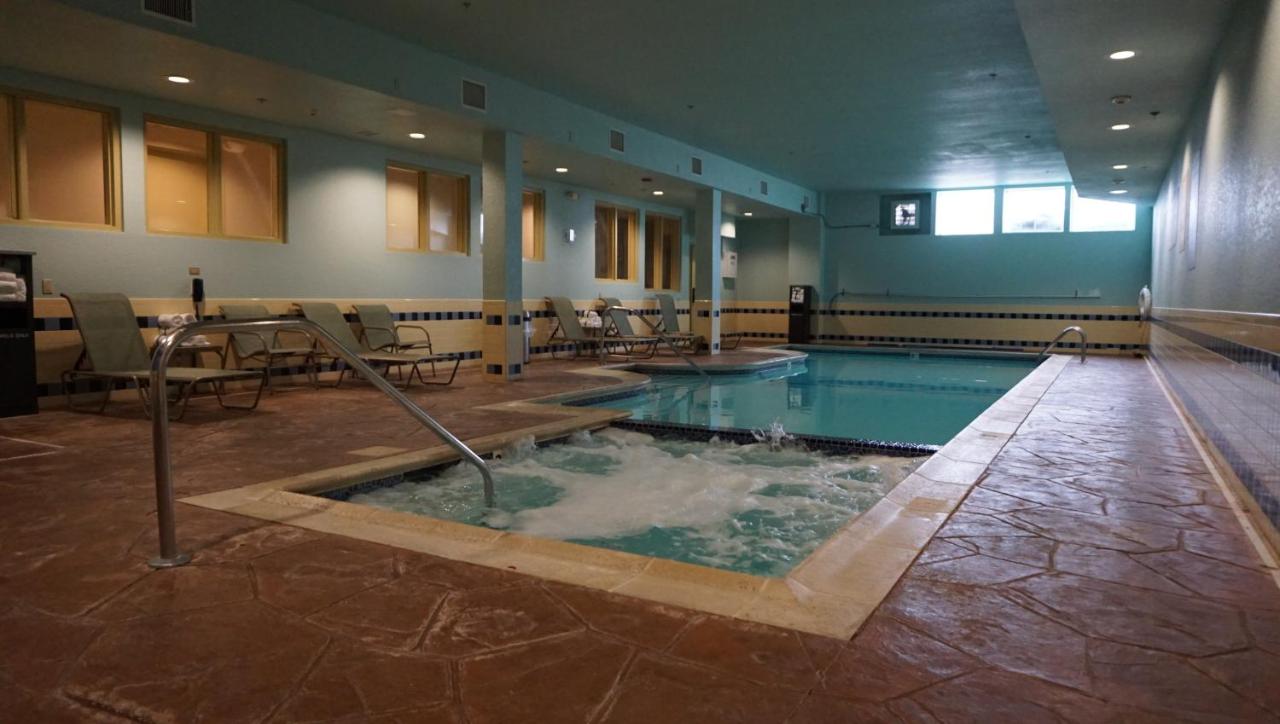 | Candlewood Suites-West Springfield, an IHG Hotel