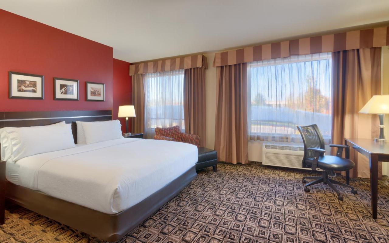 Suite - Mobility Access Tran Shower /Non-Smoking at Holiday Inn Hotel & Suites Salt Lake City-Airport West by IHG