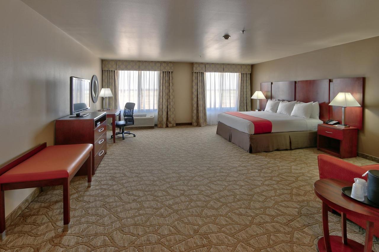 King Room - Disability Access at Holiday Inn Roswell by IHG