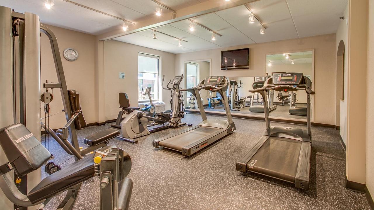 | Holiday Inn Express Hotel & Suites Midlothian Turnpike, an IHG Hotel