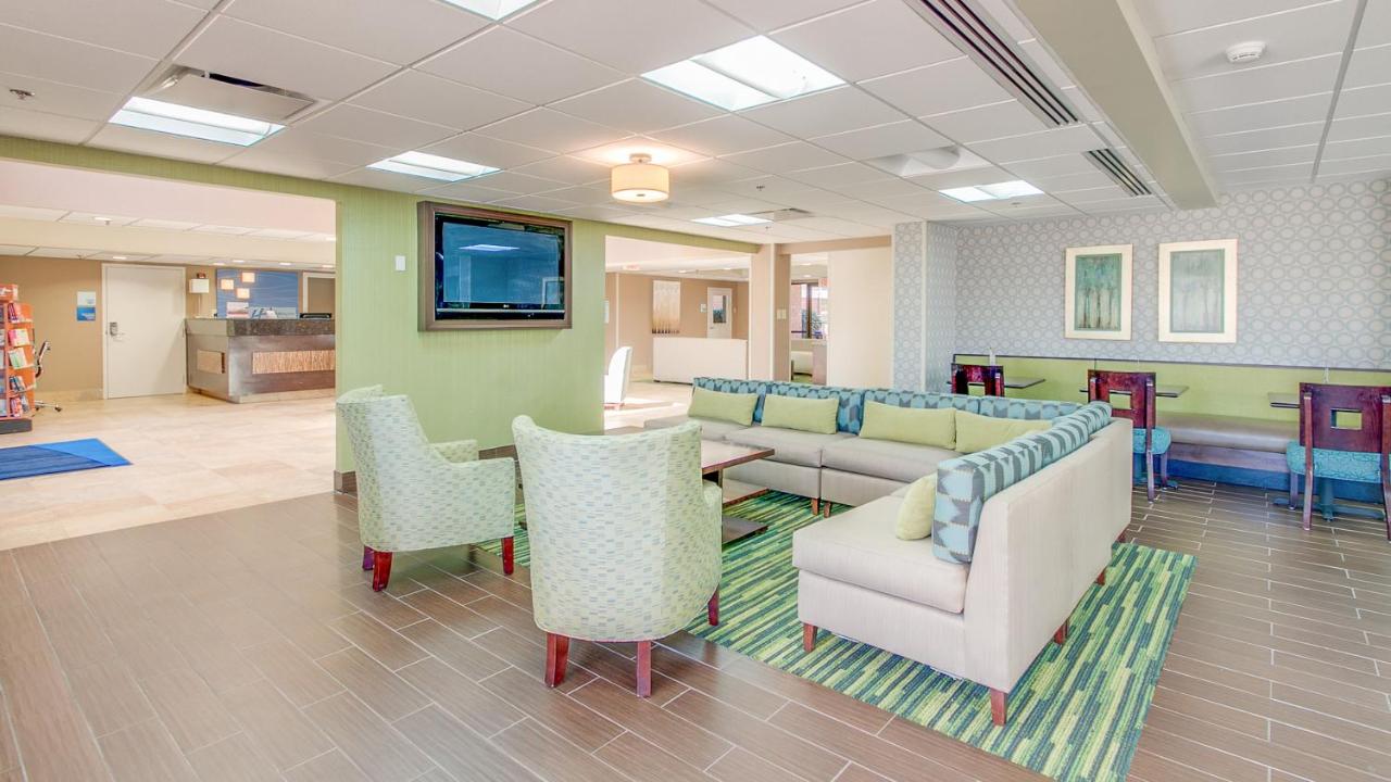 | Holiday Inn Express Hotel & Suites Midlothian Turnpike, an IHG Hotel
