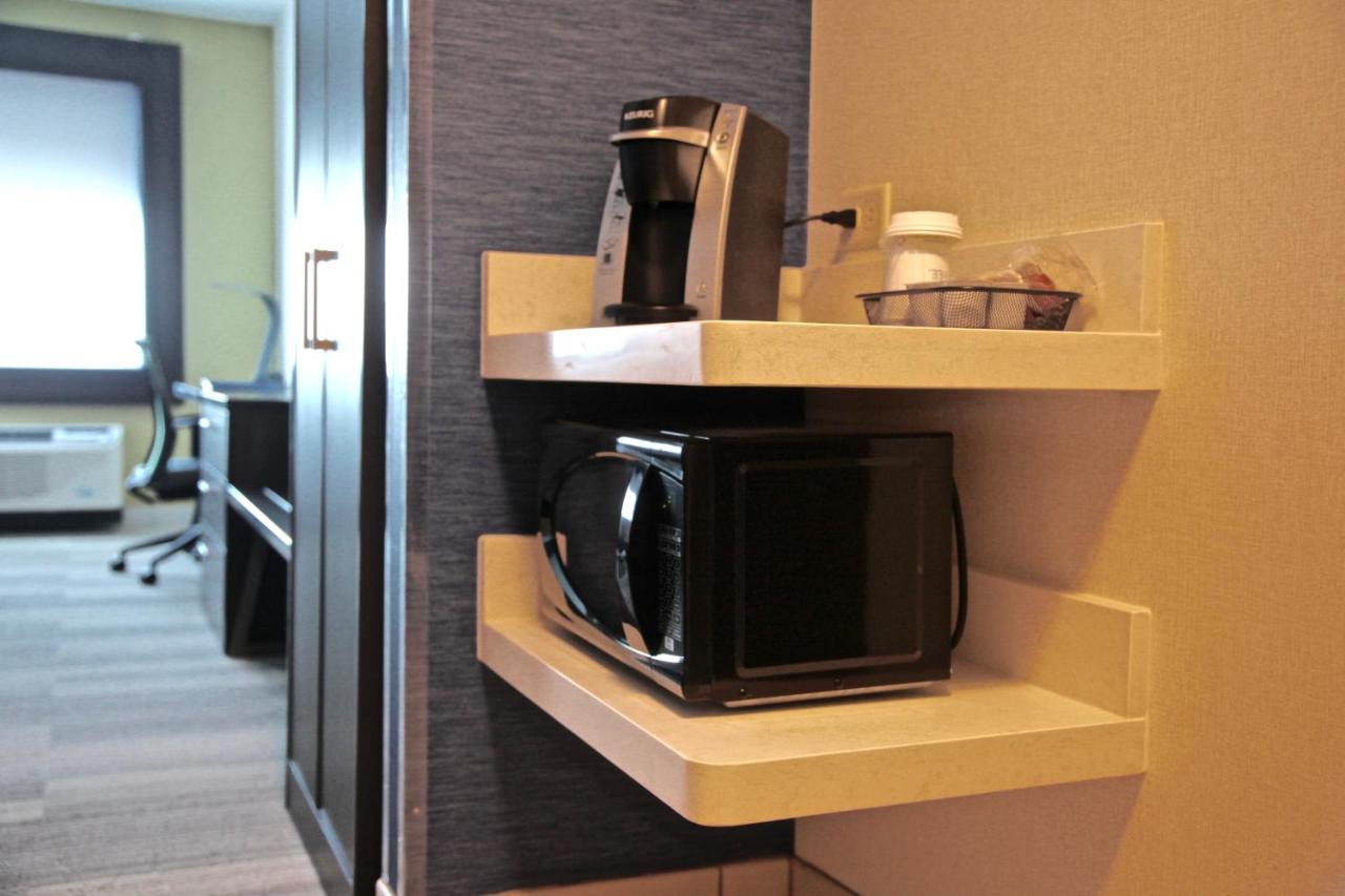 Double Room with Two Double Beds - Hearing Accessible at Holiday Inn Express & Suites Oswego by IHG