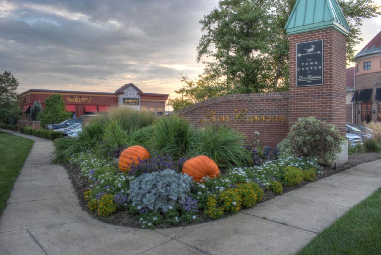 | Holiday Inn Express & Suites Toledo South-Perrysburg, an IHG Hotel