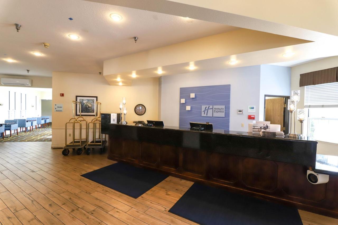 | Holiday Inn Express Lake Front - St Ignace, an IHG Hotel