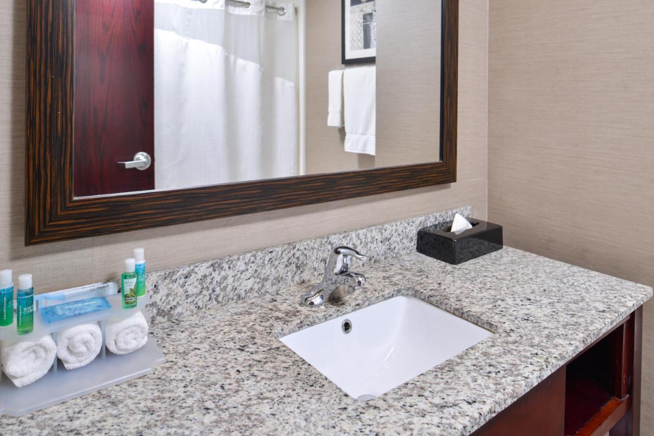 | Holiday Inn Express Canandaigua, an IHG Hotel