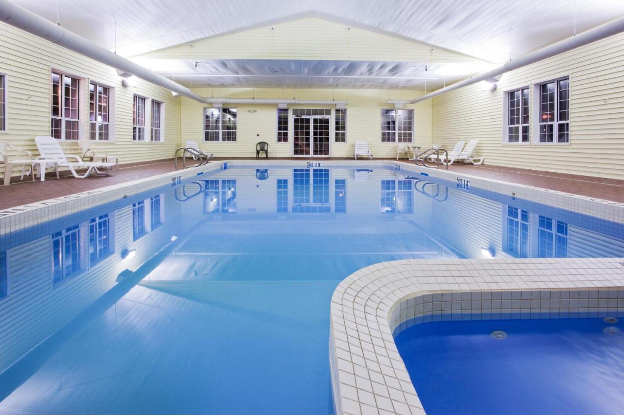 | Holiday Inn Express Lake Front - St Ignace, an IHG Hotel