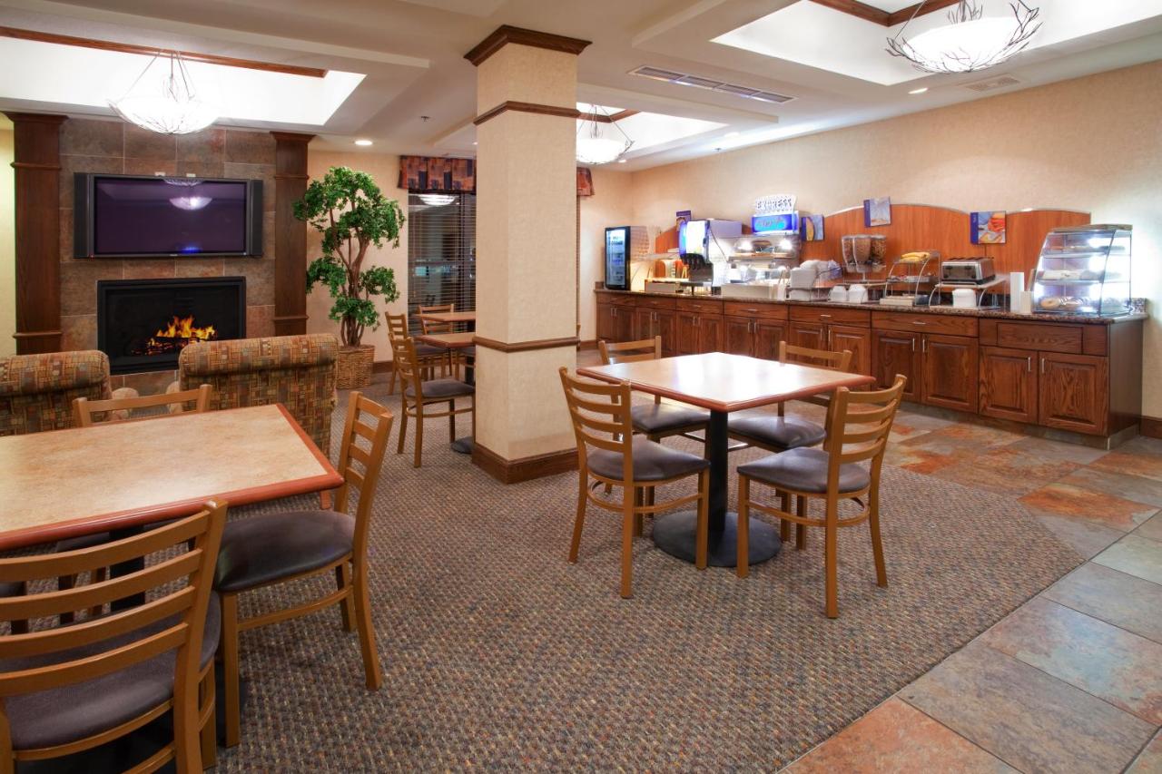  | Holiday Inn Express Hotel & Stes Salt Lake City-Airport East