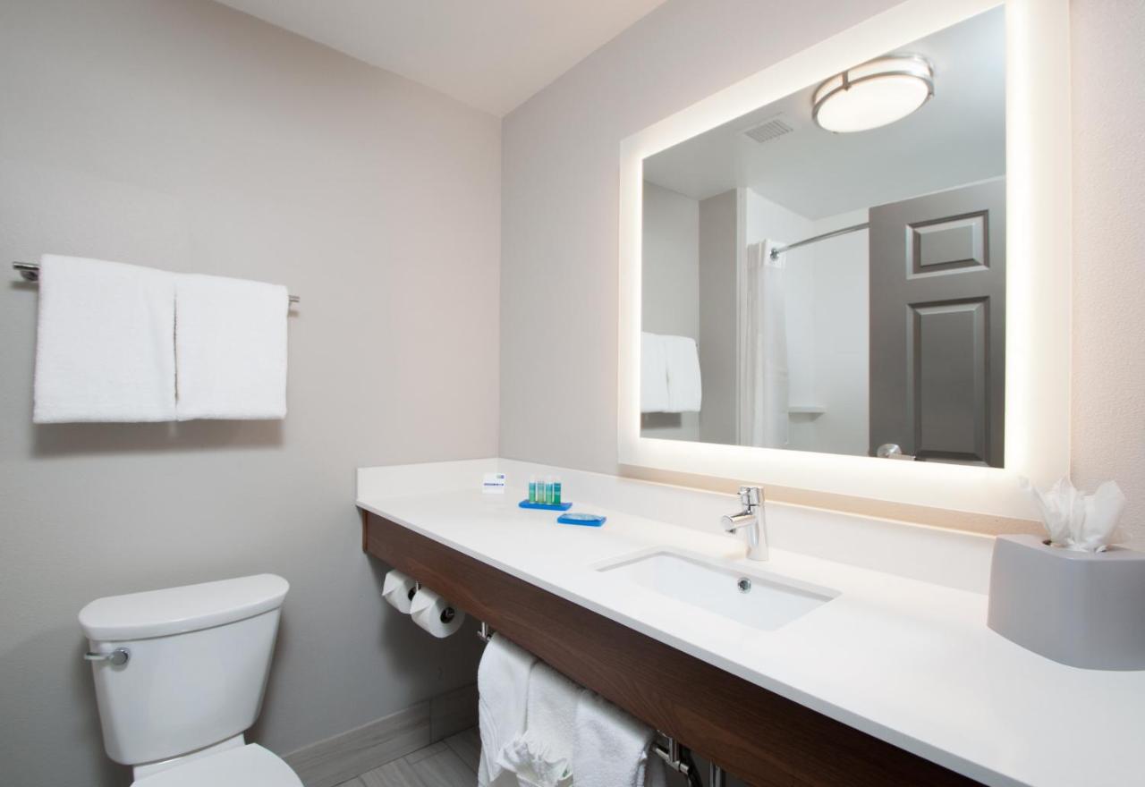 Standard King Room - Non-Smoking at Holiday Inn Express Quantico - Stafford by IHG