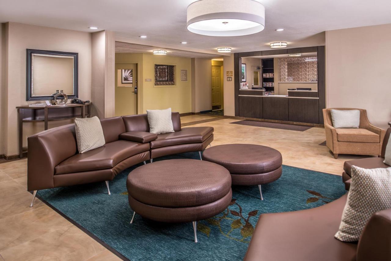 | Candlewood Suites Kansas City, an IHG Hotel