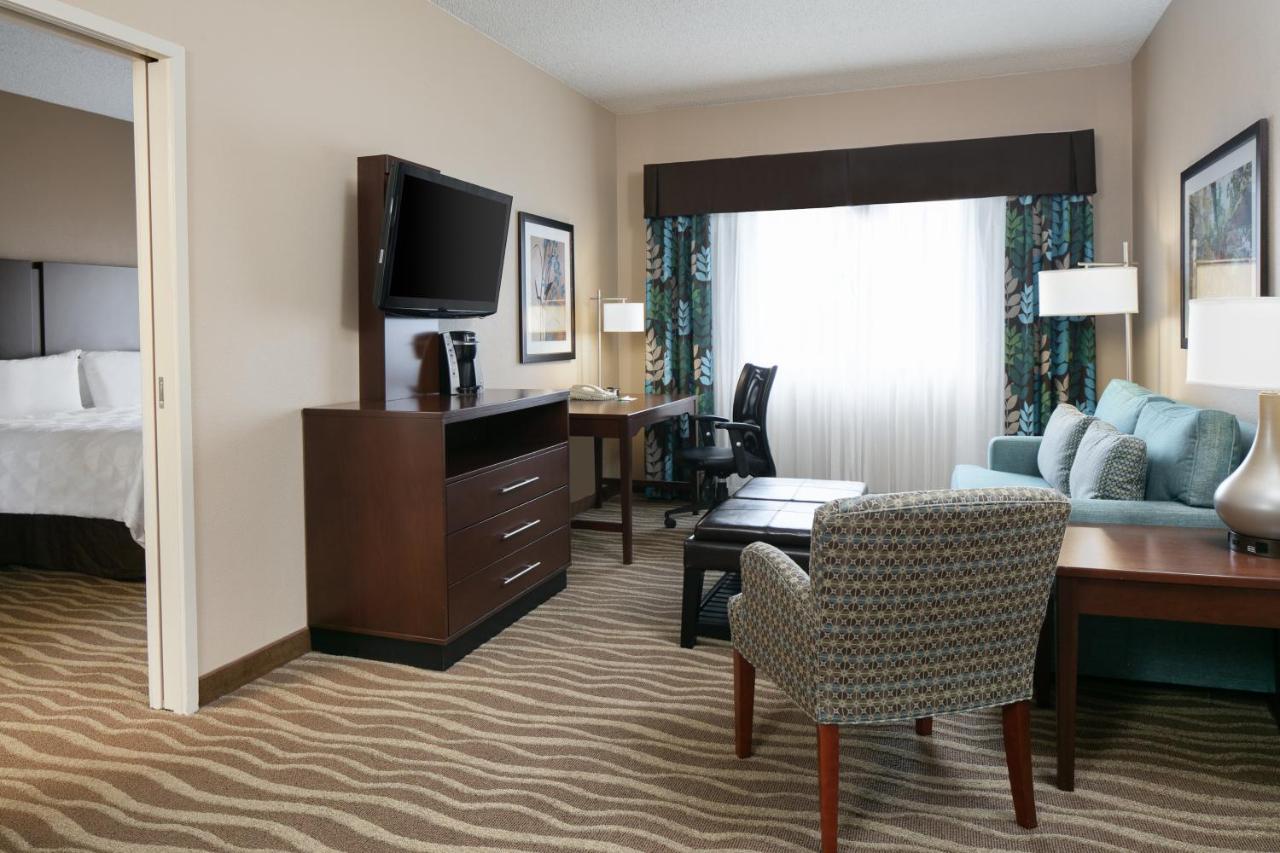  | Holiday Inn Hotel & Suites Overland Park-West, an IHG Hotel