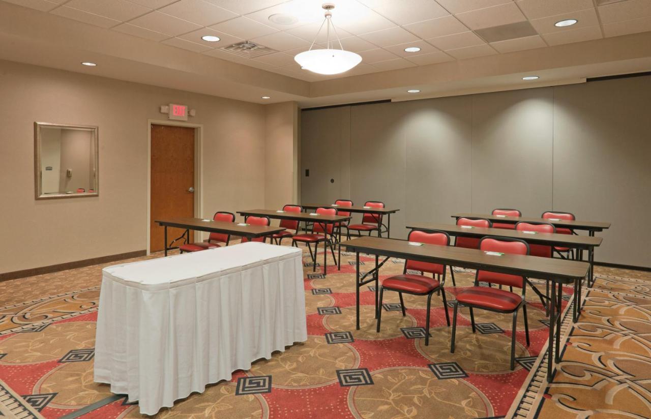  | Holiday Inn Carbondale-Conference Center