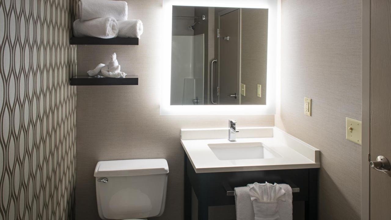 | Holiday Inn St. Paul Downtown, an IHG Hotel