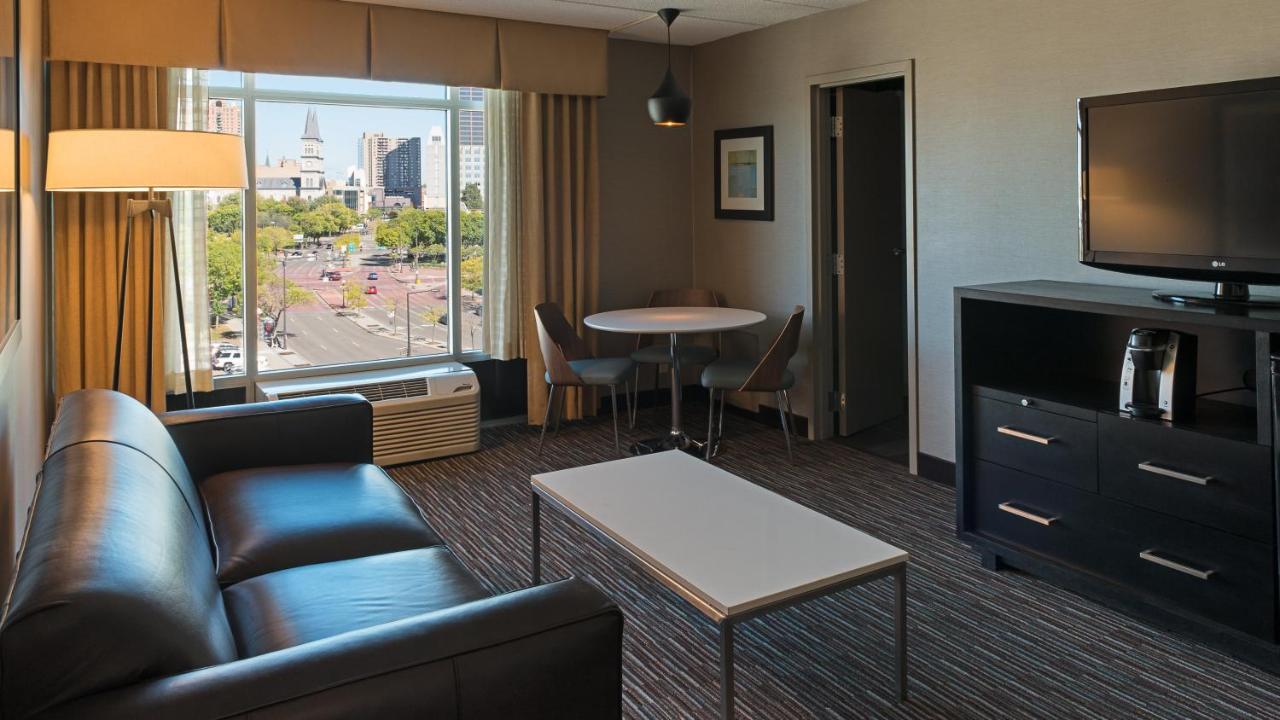 | Holiday Inn St. Paul Downtown, an IHG Hotel