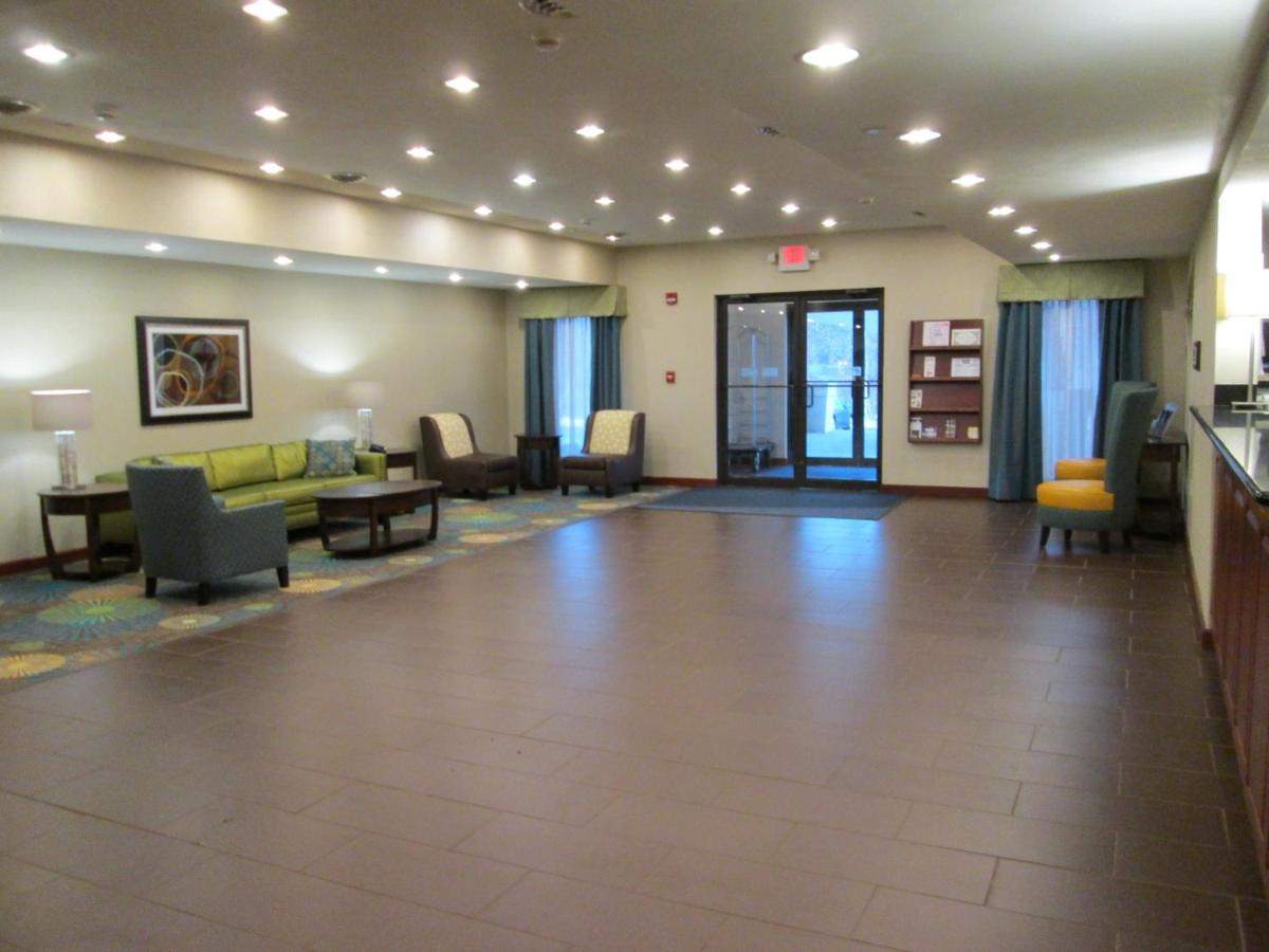 | Holiday Inn Express - Newell-Chester WV, an IHG Hotel