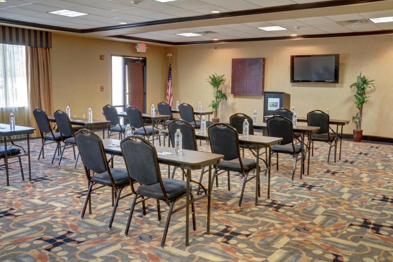  | Holiday Inn Express Hotel & Suites Texarkana East, an IHG Hotel